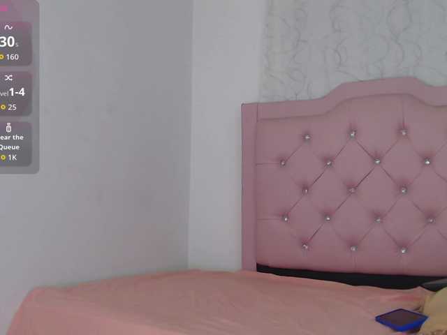 nicole-bigboobs live cam on BongaCams