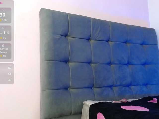 nicole-bigboobs live cam on BongaCams