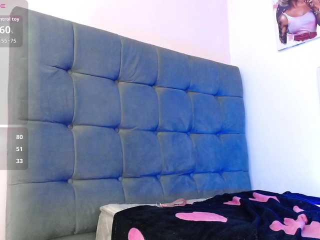 nicole-bigboobs live cam on BongaCams