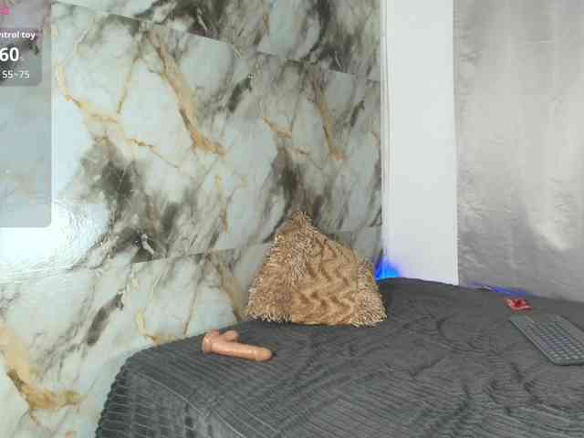 nicole-bigboobs webcam