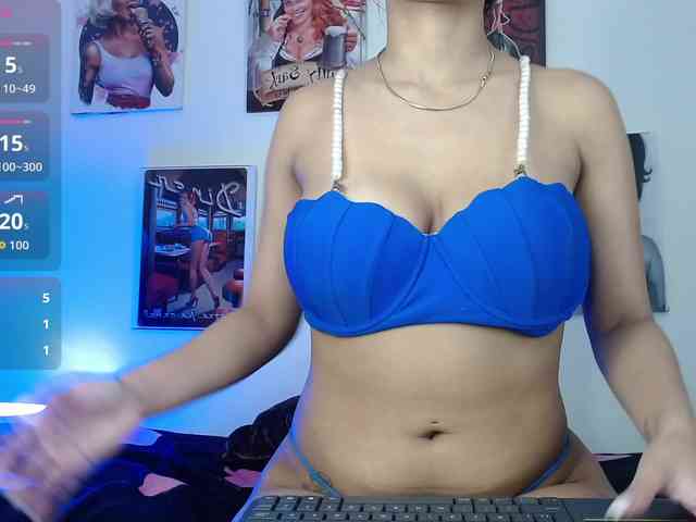 nicole-bigboobs webcam