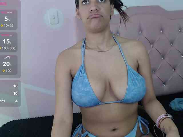 nicole-bigboobs