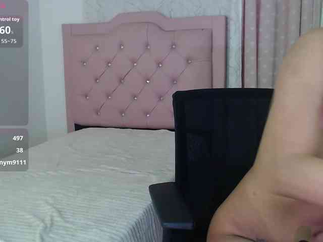 nicole-bigboobs webcam
