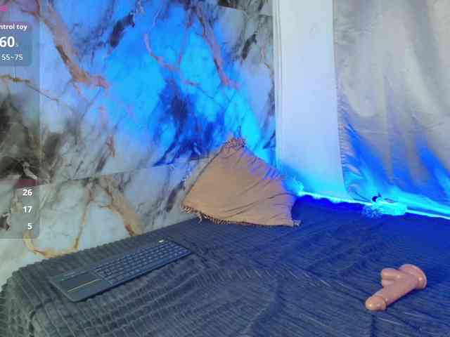 nicole-bigboobs webcam