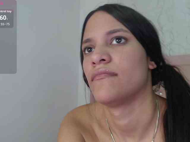nicole-bigboobs webcam