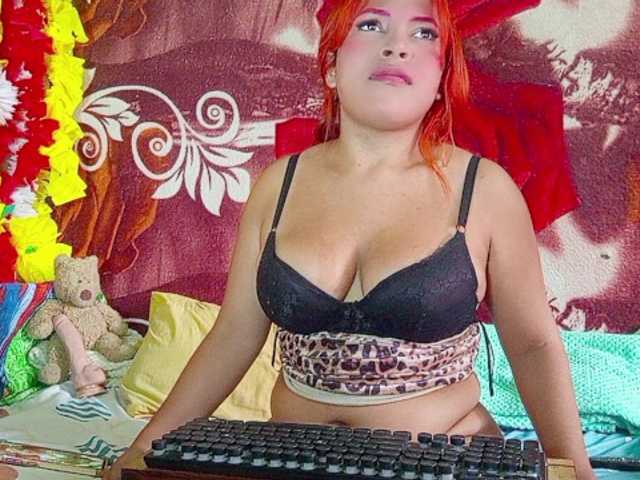 ZunaraOfficial1 live cam on BongaCams