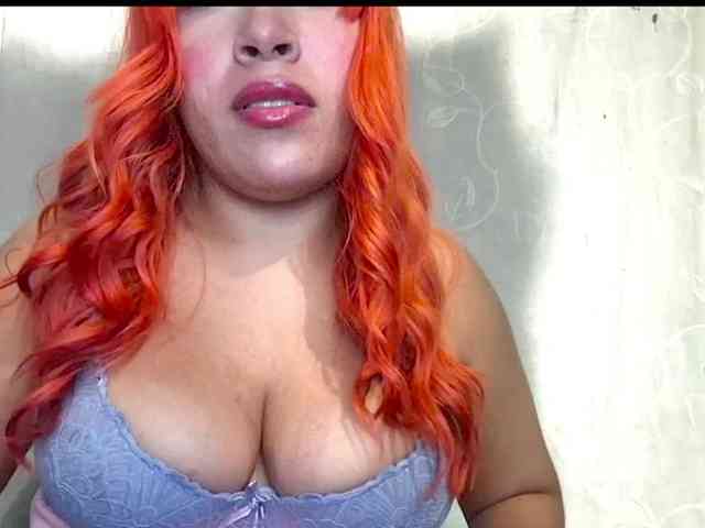 ZunaraOfficial1 webcam