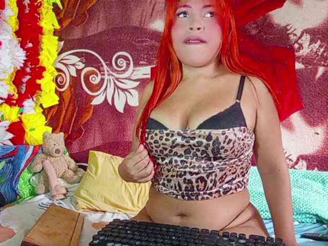 ZunaraOfficial1 webcam