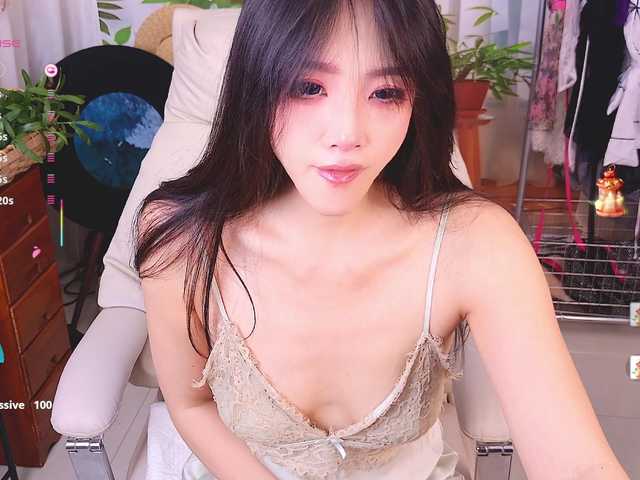 zhuli1163 live cam on BongaCams