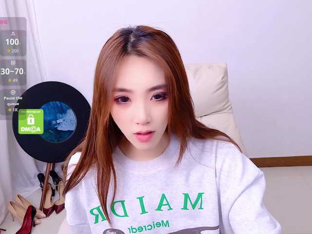 zhuli1163 live cam on BongaCams