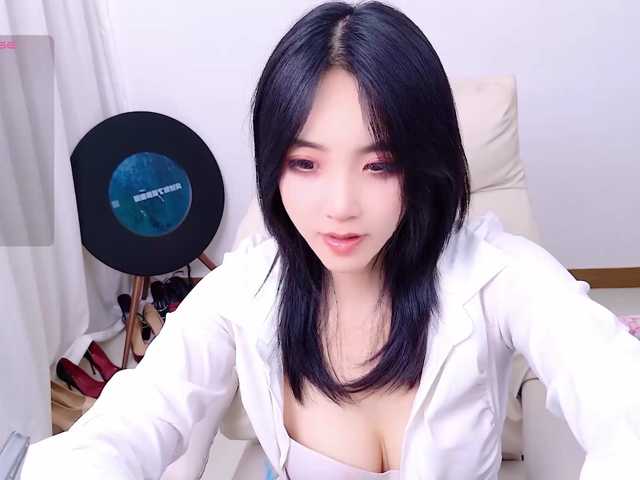 zhuli1163 live cam on BongaCams