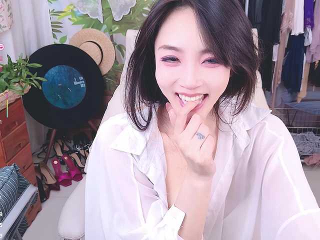 zhuli1163 live cam on BongaCams
