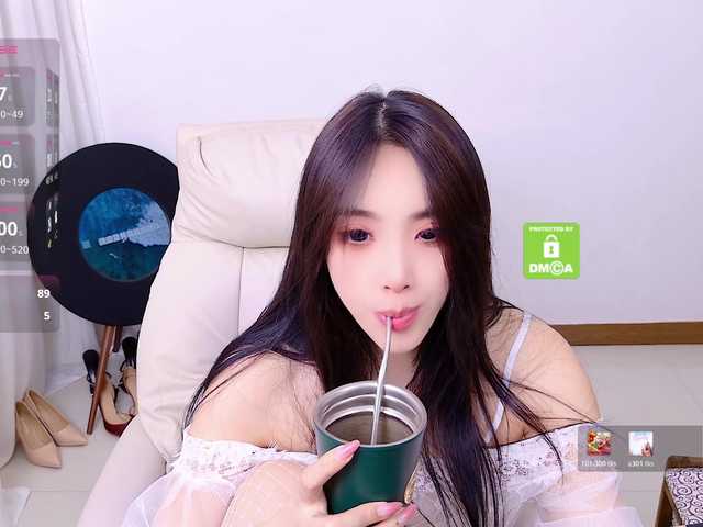 zhuli1163 live cam on BongaCams