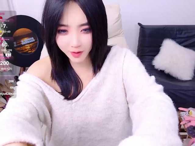 zhuli1163, en vivo ahora en BongaCams
