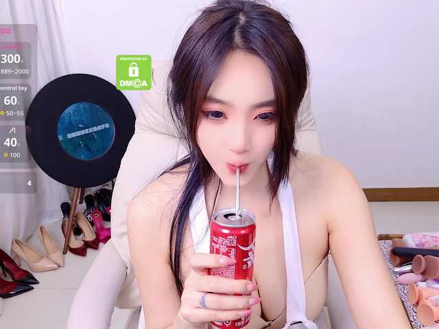 zhuli1163 live cam on BongaCams