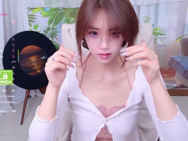 zhuli1163 live cam on BongaCams