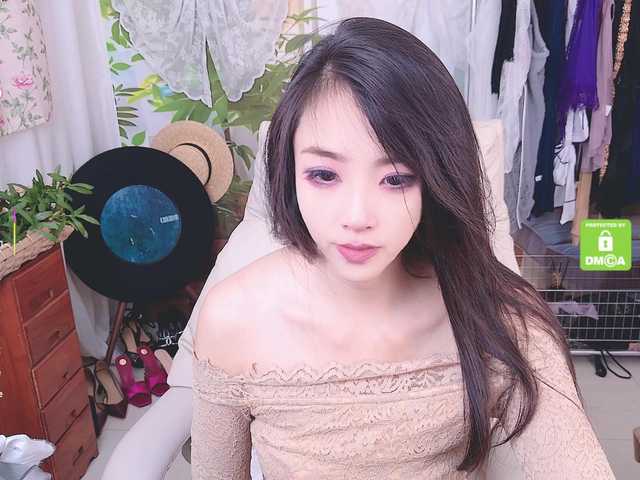 zhuli1163 live cam on BongaCams