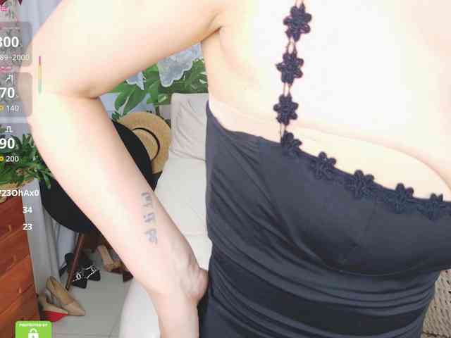 zhuli1163 Live Webcam on BongaCams