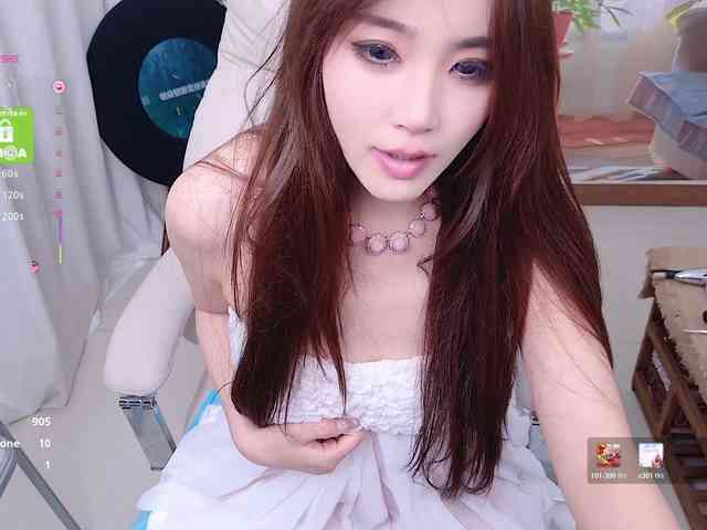 zhuli1163 Live Webcam on BongaCams