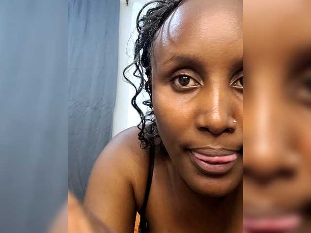 Prettycarolinaa Live Cam on BongaCams