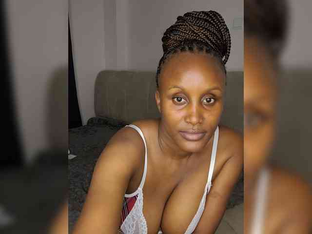 Prettycarolinaa webcam