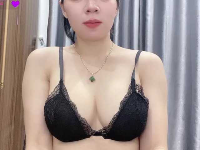 Ryo-Jisoo live cam on BongaCams