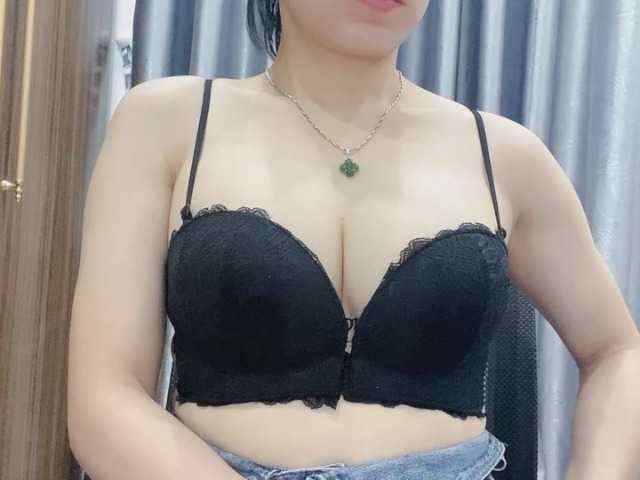 Ryo-Jisoo live cam on BongaCams