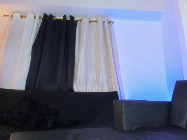 YoungcutegirlsX's BongaCams show and profile