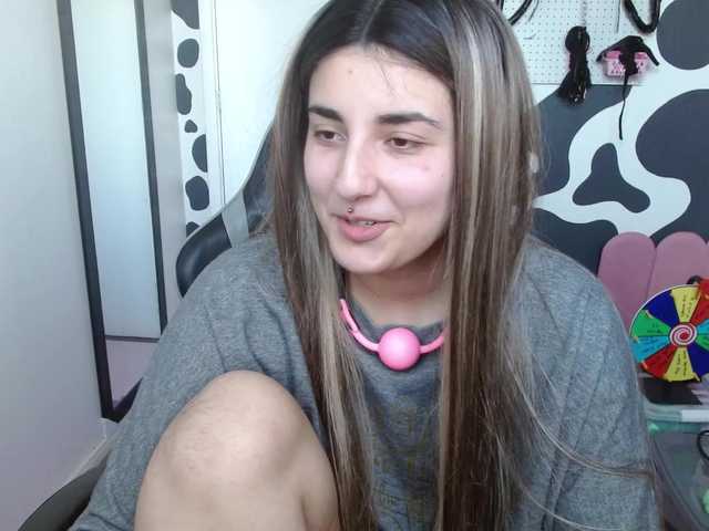 hi-elora live cam on BongaCams