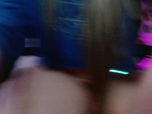 hi-elora live cam on BongaCams
