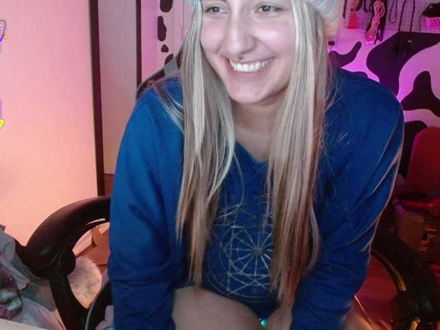 hi-elora live cam on BongaCams