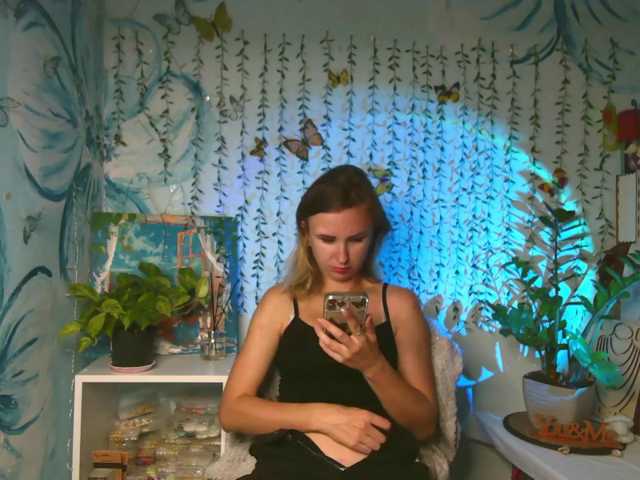 HarleyWid live cam on BongaCams