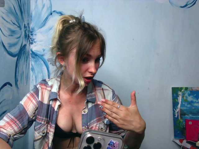 HarleyWid live cam on BongaCams