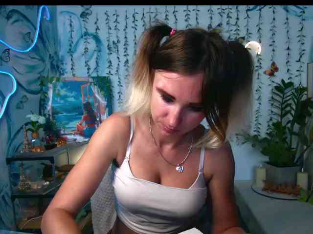 HarleyWid Live Webcam on BongaCams