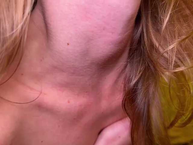 ElliWilson live cam on BongaCams