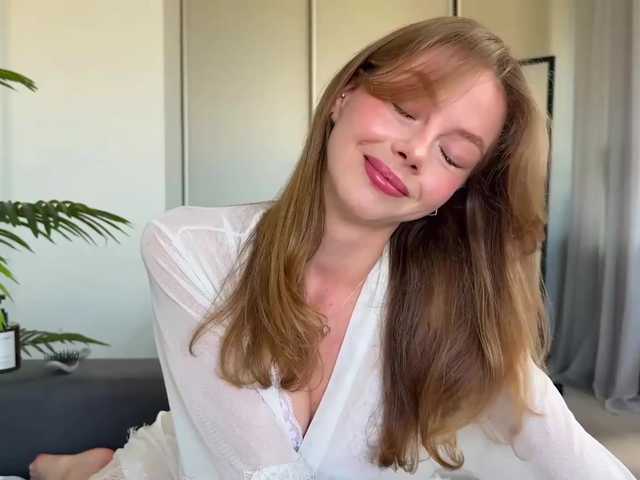 ElliWilson live cam on BongaCams