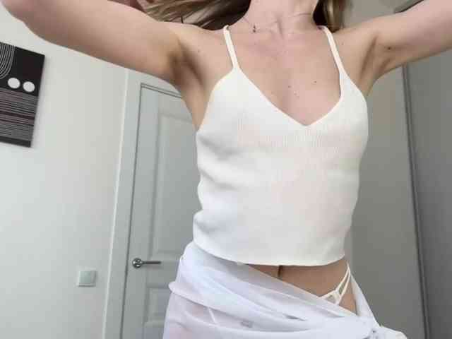 Model: ElliWilson