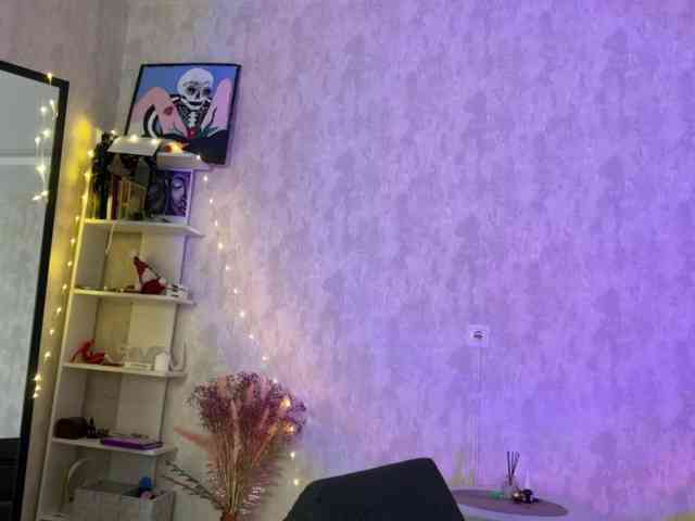 ElliWilson webcam