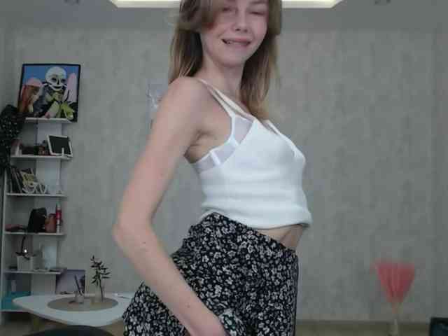 ElliWilson webcam