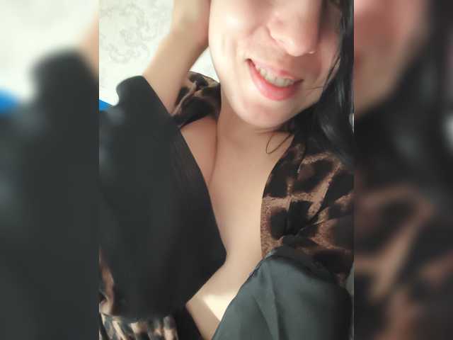 playfulKitty live cam on BongaCams