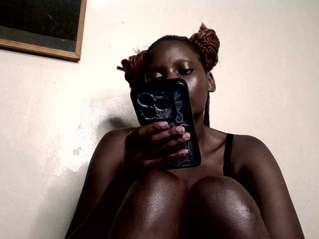 HornyCleo live cam on BongaCams