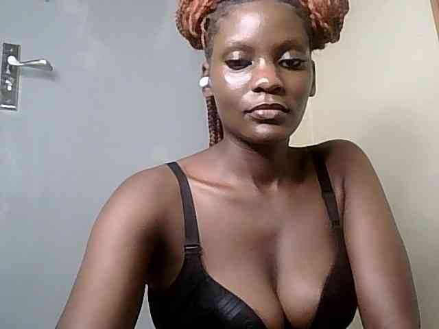 HornyCleo webcam