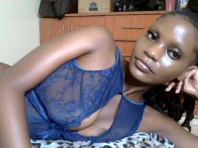 HornyCleo webcam