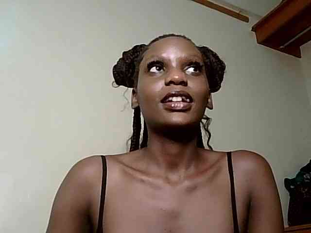 HornyCleo webcam