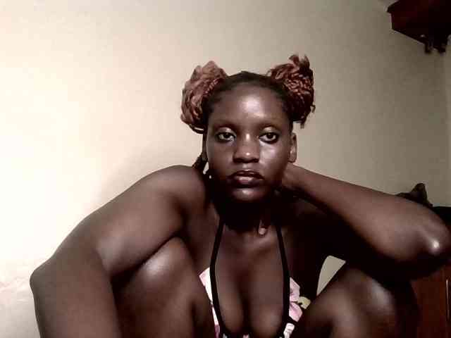 HornyCleo webcam