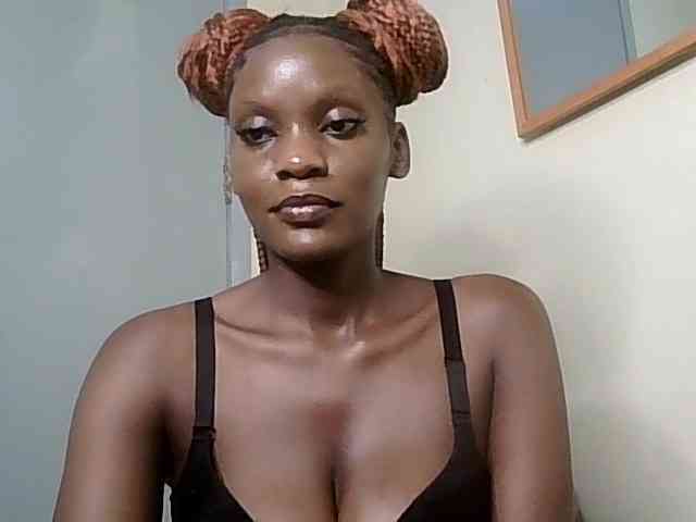 HornyCleo webcam