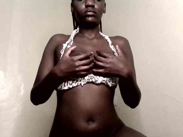 HornyCleo webcam