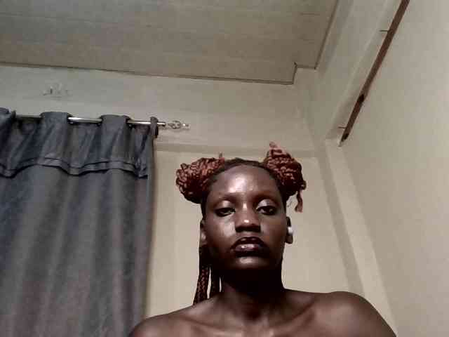 HornyCleo webcam