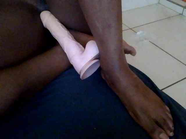 HornyCleo