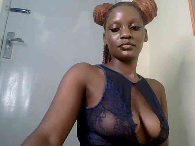 HornyCleo webcam